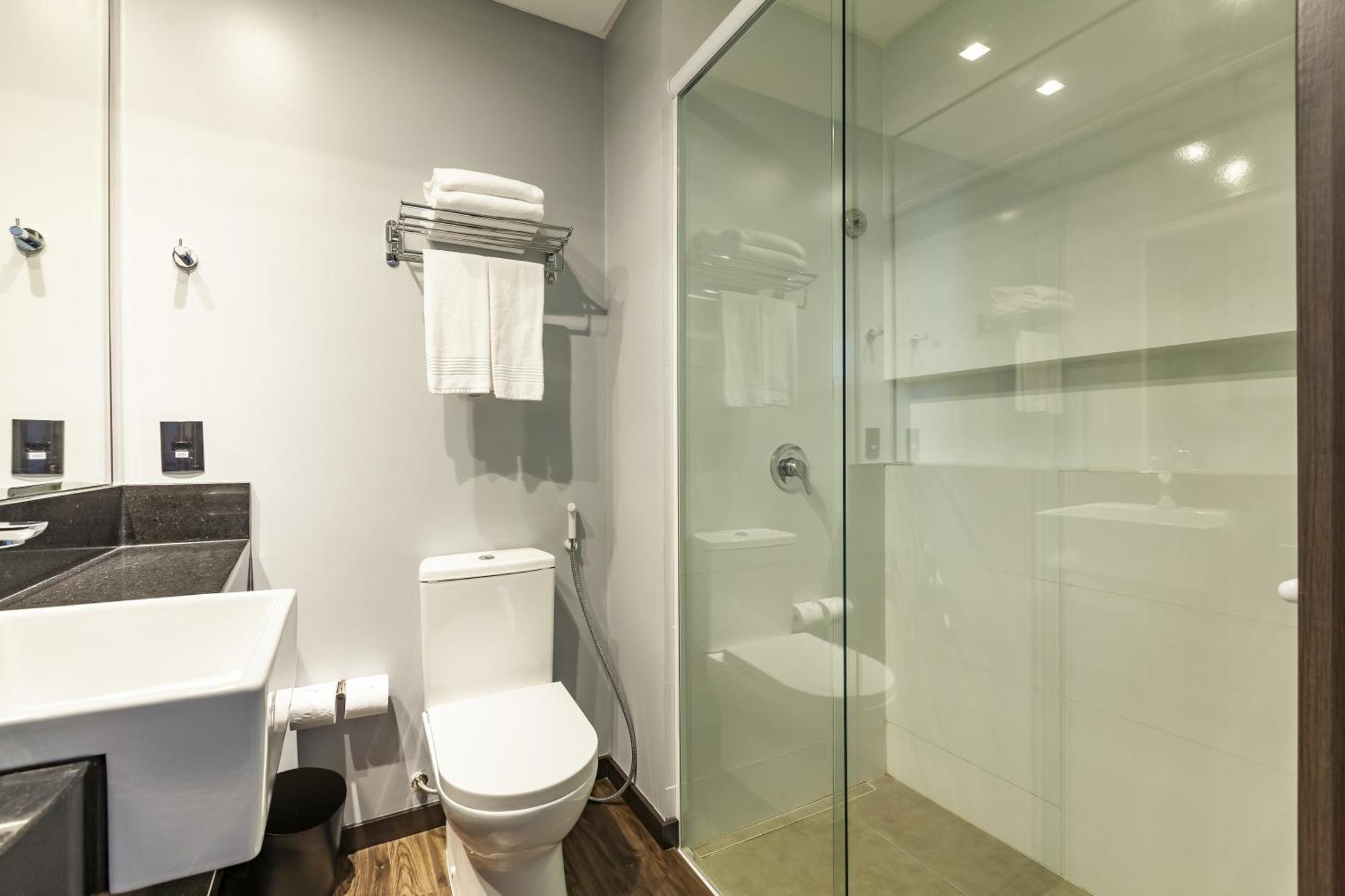 Tri Hotel Premium อิตาเปมา ภายนอก รูปภาพ