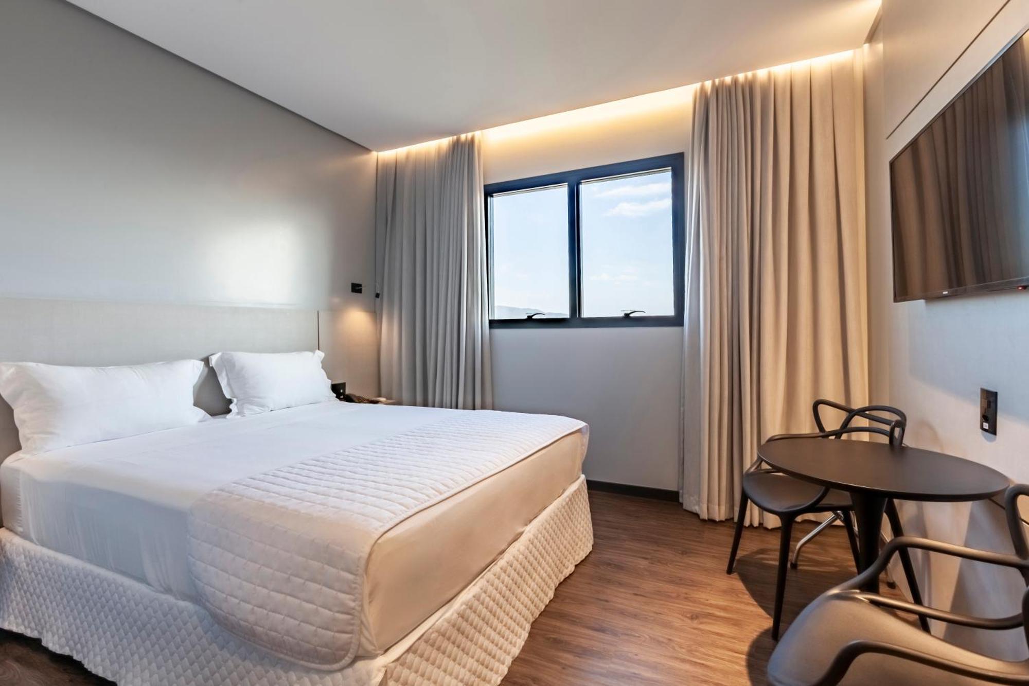 Tri Hotel Premium อิตาเปมา ภายนอก รูปภาพ